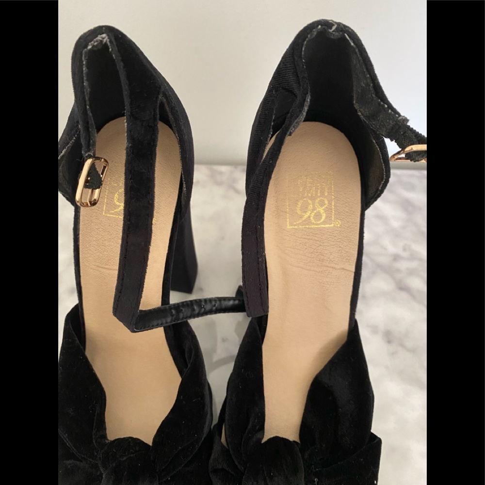 Velvet Platforms - Picture 3 of 6